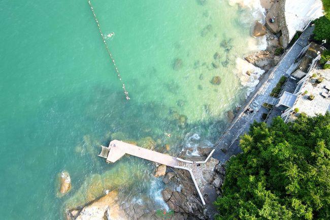 TA:曼联今天同伯恩利进行封闭比赛,马奎尔、卢克-肖复出登场