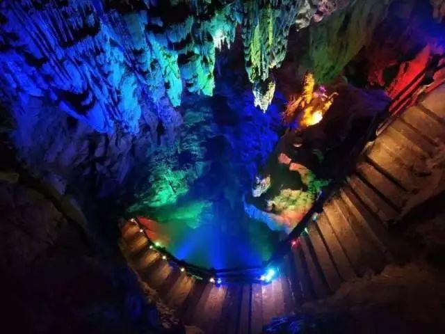 姜斯琛：旅途中的色彩与情感
